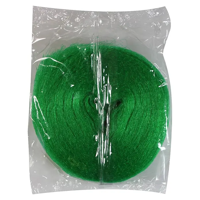 Gardol Vogelschutznetz Basic - 5 x 4 m - Leuchtend grüne Kunsthaare oder Bastelfasern, spiralförmig in Klarsichtfolie verpackt.