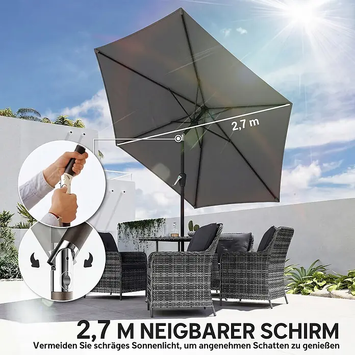 Outsunny Marktschirm rund - Dunkelgrau, Durchmesser Bespannung: 270 cm - Großer grauer Sonnenschirm (2,7 m Durchmesser), gekippt über Outdoor-Sitzmöbeln auf sonniger Terrasse.