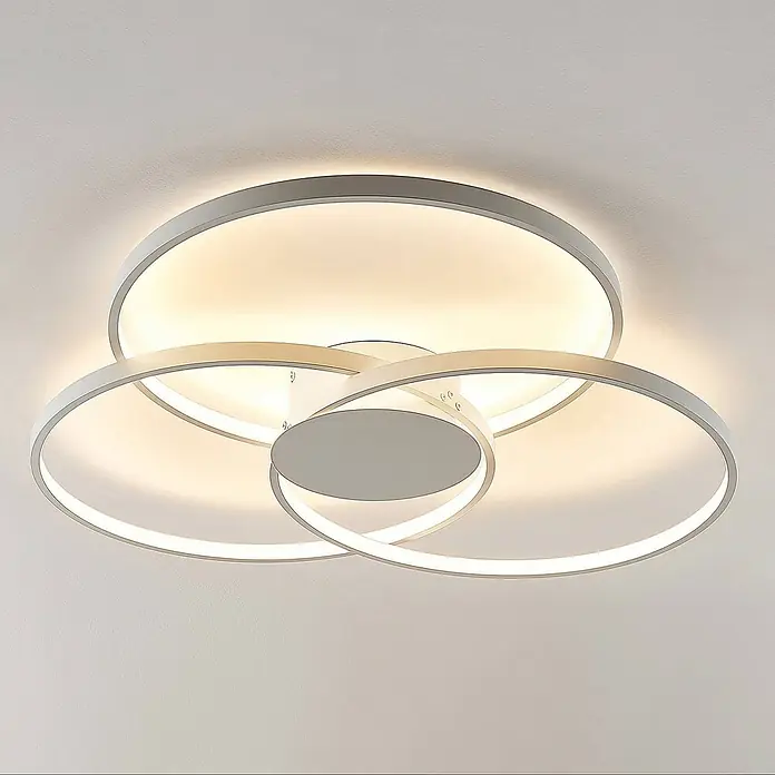 Lindby Deckenleuchte Riley - weiß / opal - Moderne weiße LED-Deckenleuchte mit ineinandergreifenden Ringen.