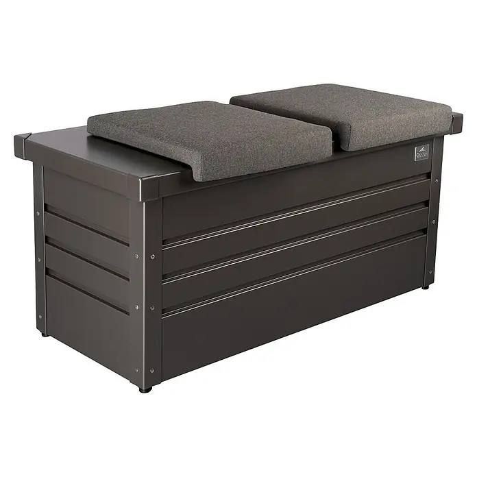 Biohort Kissenbox - 101 x 46 x 46,5 cm, Metall, Anthrazit - Dunkelgraue Outdoor-Truhenbank aus Metall mit zwei grauen Stoffauflagen.