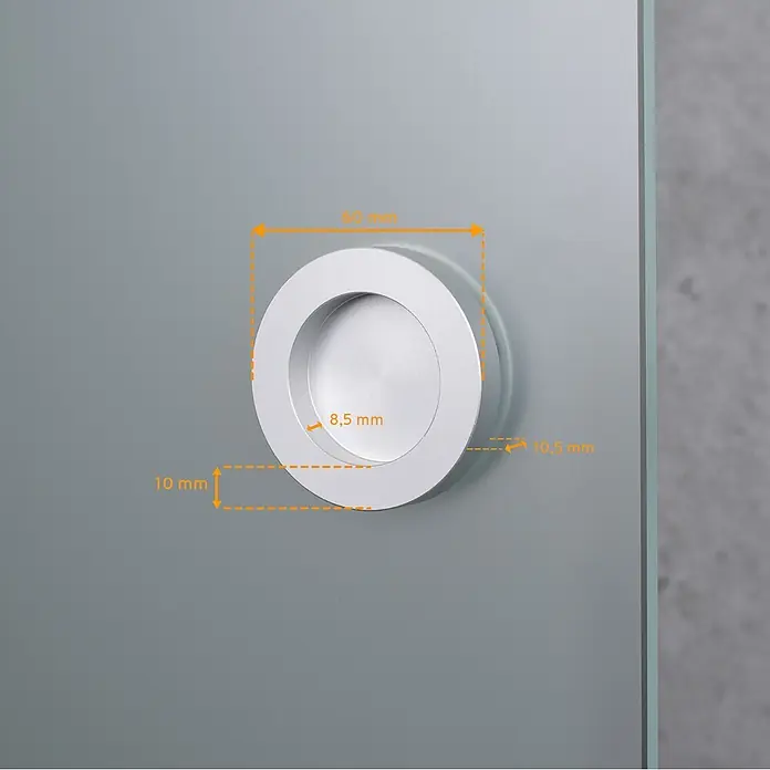 Inova Schiebetür-Komplettset Glas vollsatiniert mit Griffmuschel + Softclose - 755 x 2.035 mm - Runder, silberner Aluminium-Muschelgriff, 60 mm Durchmesser, 8,5 mm Griffmulden-Tiefe.