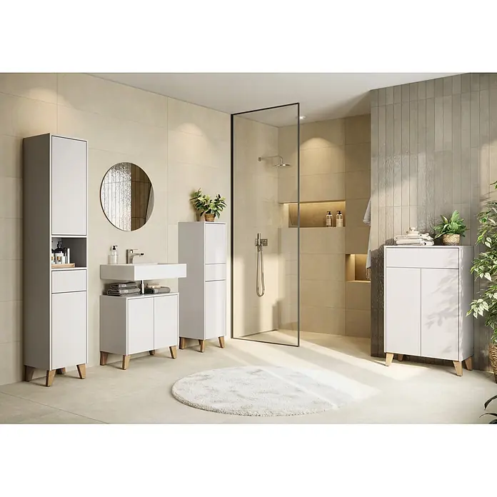 Germania Hochschrank Arnea - B x T x H: 33 x 34 x 181 cm, Kaschmir - Weißes Badezimmermöbel-Set mit Naturholzbeinen, Waschtisch mit Waschbecken und verschiedenen Schränken in modernem Badezimmer.