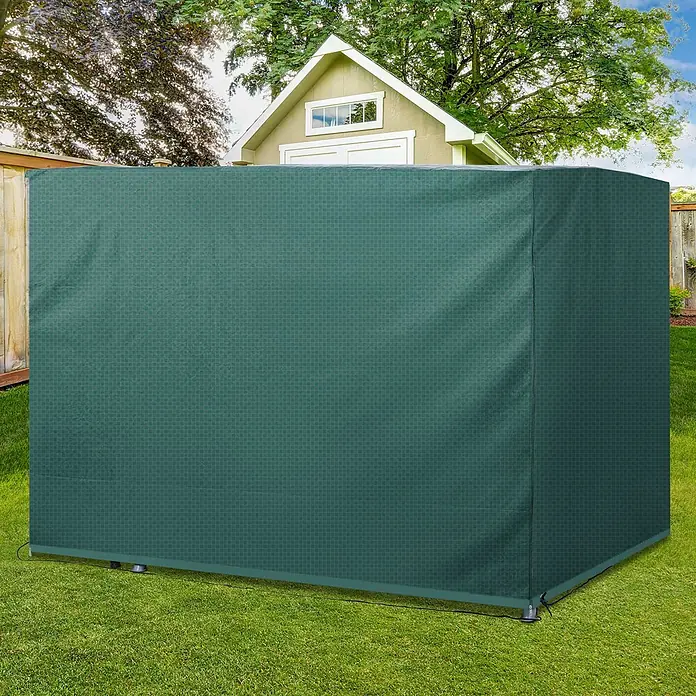 Outsunny Hollywoodschaukel-Schutzhülle - Polyethylen, 100 g/m², Grün - Dunkelgrüne Outdoor-Schutzhülle mit dezentem Gittermuster, die über einem Gegenstand im Garten angebracht ist.