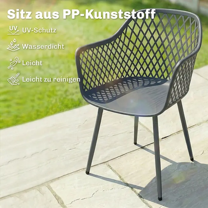 Outsunny Gartenstuhl-Set - 4 Stk., Metall, Kunststoff, Dunkelgrau - Dunkelgrauer, leichter PP-Kunststoffstuhl mit Rautenmuster, auf einer Terrasse.