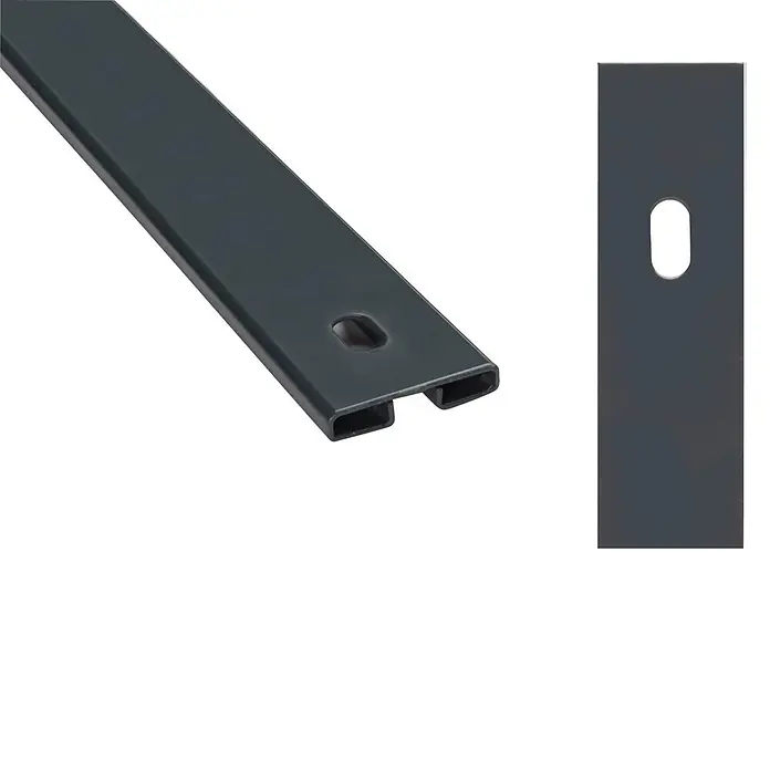 Deutsche Zauntechnik Zaunpfosten Abdeckleiste Vap - Höhe: 4 cm, Anhrazitgrau, Stahl, Passend für: Zaunhöhe 1,03 m - Dunkelgraue rechteckige Montageschiene mit ovaler Öffnung und U-förmigem Hohlprofil.