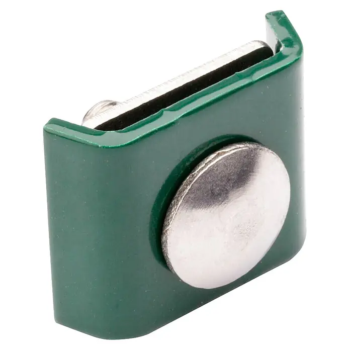 Deutsche Zauntechnik Eckverbinder Flach - 3 x 4 x 1 cm, Moosgrün - Dunkelgrüner Magnetclip mit silbernem Knopf und schwarzer Greiffläche für sicheren Halt.