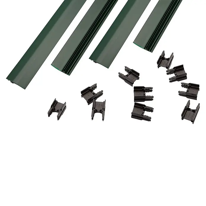 Deutsche Zauntechnik Sichtschutz Mazu Fix Klemmleisten Set 8/6/8 - 12,6 mm x 196 cm, Moosgrün - Grüne Sichtschutzstreifen und schwarze Clips zur sicheren Montage.