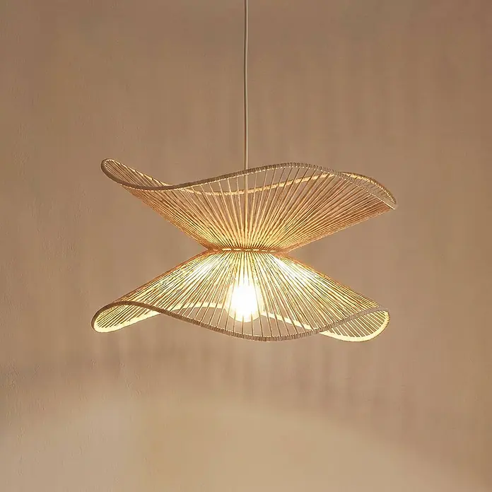 Lindby Pendelleuchte Valdorin - creme / amber, beige, E27 - Pendelleuchte aus geflochtenen Naturfasern in welliger, sanduhrähnlicher Form mit warmem Licht.