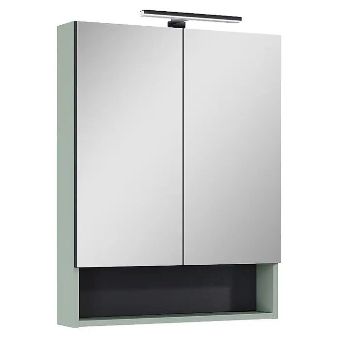 Riva Yasumi LED-Spiegelschrank Yasumi/Lynn - B x H: 60 x 76,8 cm, Sage, Spanplatte - Zweitüriger Spiegelschrank mit integrierter Leuchte und offener Ablage, mit hellgrau-grünem Rahmen und dunkler Innenseite.