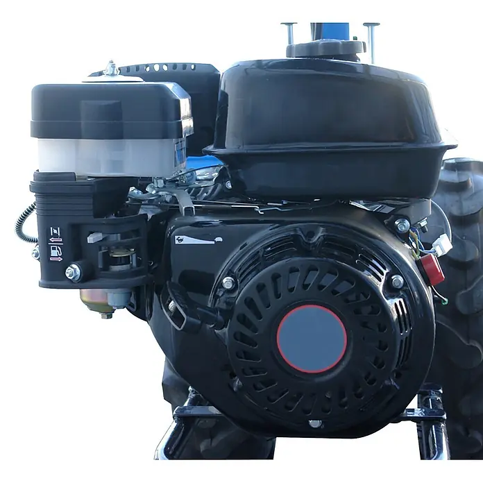 Güde Motoreinachser - Leistung: 4,8 kW, 4-Takt - Schwarzer Kleinmotor mit transparentem Luftfiltergehäuse, schwarzem Kraftstofftank und blauen Akzenten.