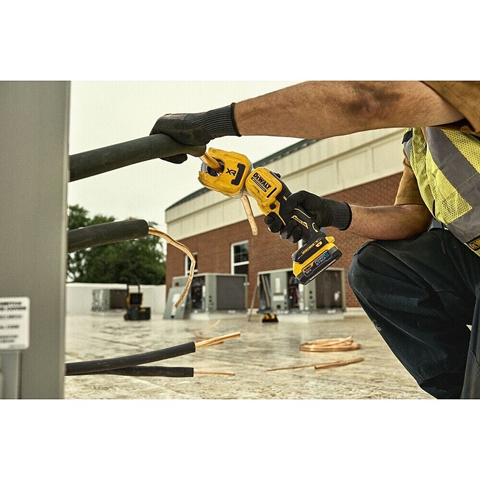 DeWalt Cizalla para tubos de batería DCE154 (18 V, Sin batería, Diámetro del tubo: 12 mm - 35 mm) | BAUHAUS
