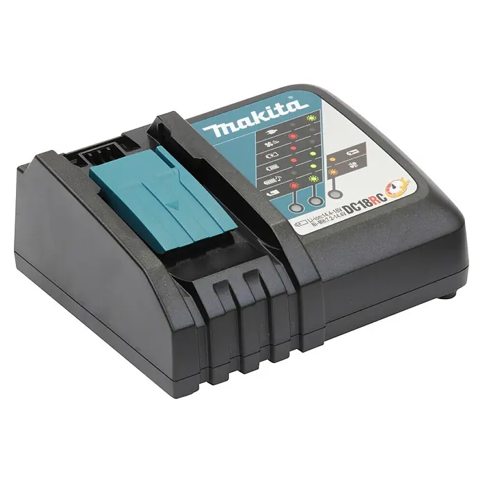 Makita LXT 18V Einhand-Akku-Kettensäge DUC101RX06 - 18 V, Li-Ionen, 2 Akkus, Schwertlänge: 10 cm - Schwarzes Makita DC18RC Akku-Ladegerät mit teilweise eingesetztem blauem Akku und Display-Anzeige.