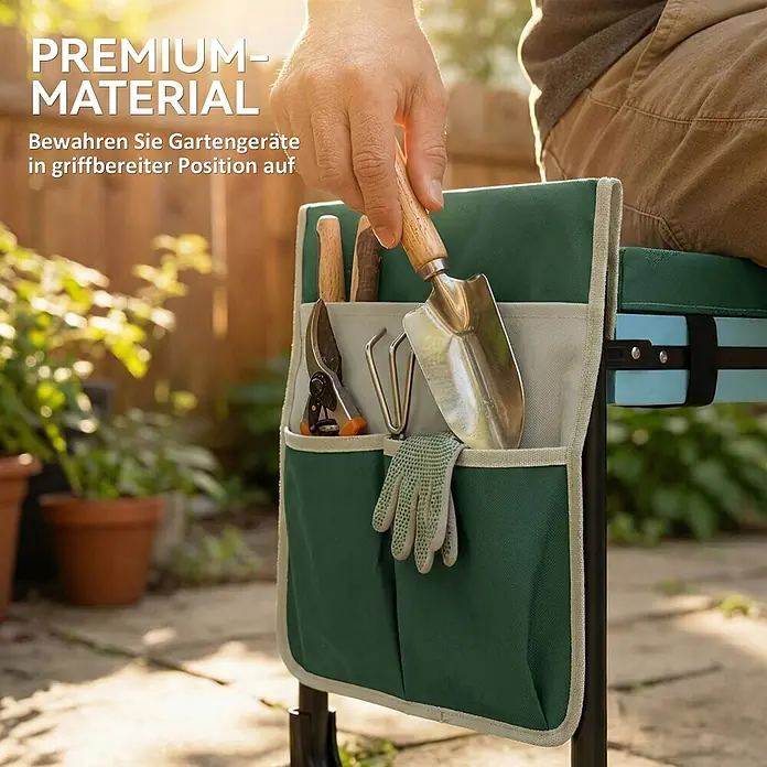 Outsunny Gartenbank Kniebank - Stahl, EVA, Grün, Klappbar - Dunkelgrüne und beigefarbene Stoff-Werkzeugtasche an einem Gartenhocker, gefüllt mit Gartengeräten wie Schaufel, Schere und Handschuhen. Eine Hand greift nach einer Schaufel.