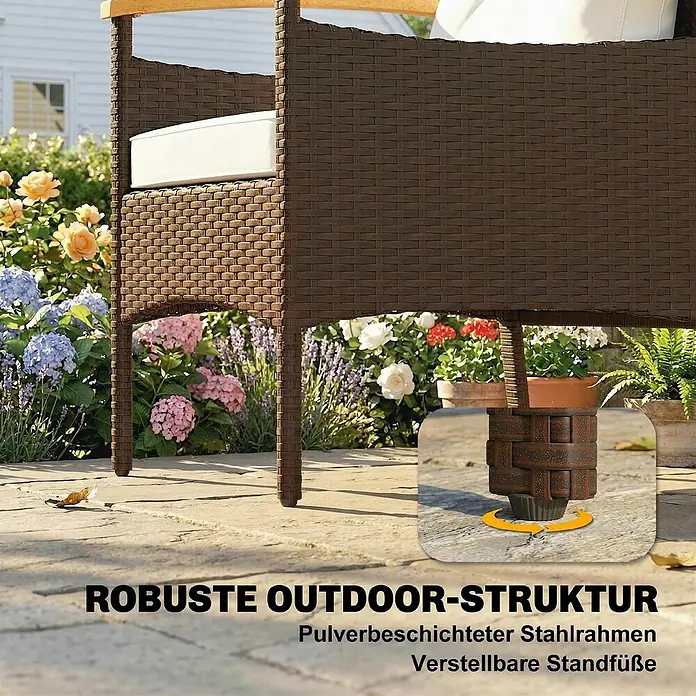 Outsunny Loungemöbel-Set - 3 -tlg., PE-Rattan, Stahl, Polyester, Akazienholz, Schaumstoff, PP-Baumwolle, inkl. Kissen, Braun, Cremeweiß, Naturholz - Brauner Outdoor-Sessel aus Polyrattan mit weißem Kissen, zeigt robusten pulverbeschichteten Stahlrahmen und verstellbare Standfüße auf einer Terrasse.