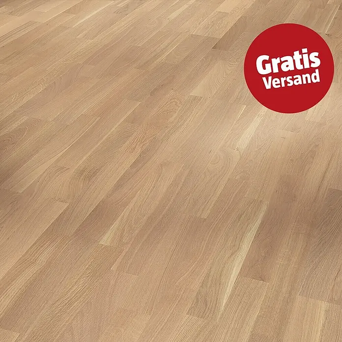 Parador Parkett Basic 11.5 - Eiche weiß matt lackiert I, Schiffsboden, 2.200 x 185 x 11,5 mm - Naturbelassener hellbrauner Holzboden mit sichtbarer Maserung und rotem Kreis mit "Gratis Versand".