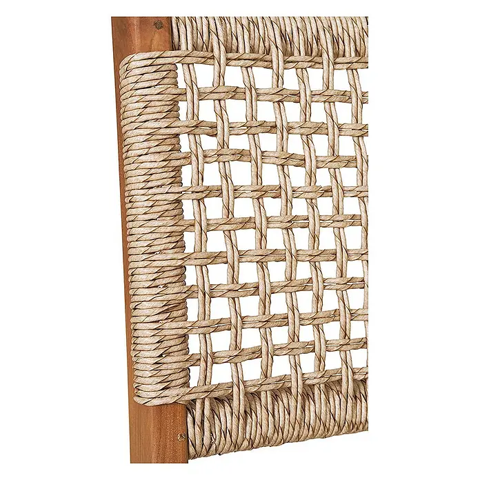 Ebuy24 Gartenstuhl Derby 2er-Set - 2 Stk., Massiv Teakholz, PE Rattan, Natur, B x T x H: 50 x 54 x 85 cm - Nahaufnahme von hellbrauner, gewebter Naturfaser mit Gittermuster, an einem Holzrahmen befestigt.
