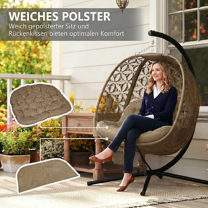 Outsunny Hängesessel - L x B x H: 126 x 126 x 176 cm, Sand, Schwarz - Frau entspannt sich in einem braunen Hängesessel mit weichen, gepolsterten Sitz- und Rückenkissen auf einer Terrasse.