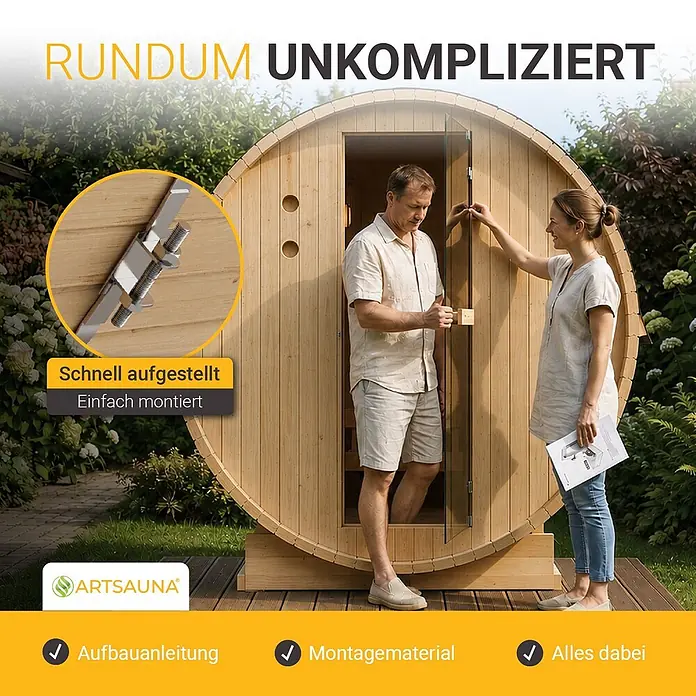 Artsauna Fasssauna Spitzbergen - Holz, L x B x H: 180 x 191 x 193 cm - Helle Holzfasssauna im Garten, von einem Mann geöffnet, während eine Frau Montageanleitung hält. Detail zeigt einfachen Befestigungsmechanismus.