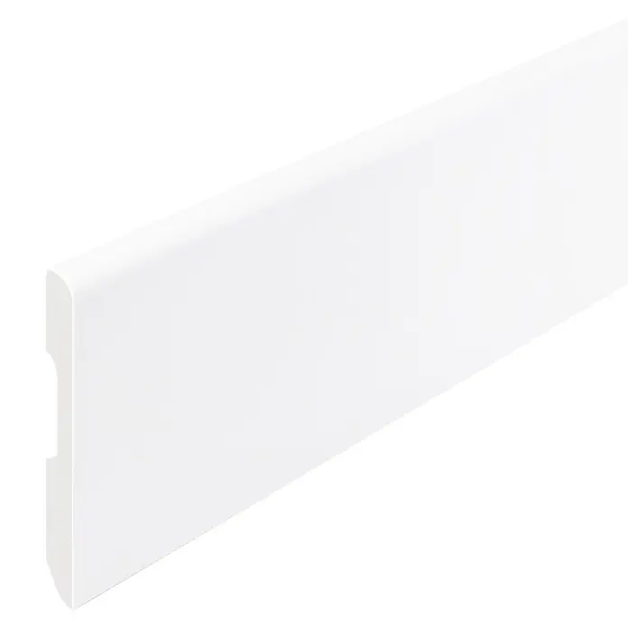Oknum Rodapié antihumedad EPS - 220 cm x 14 mm x 80 mm, Poliestireno expandido, Blanco - Rodapié blanco con borde superior redondeado, mostrado en ángulo.