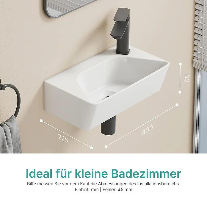 Emke Waschbecken Ceraedge CB22 - B x L: 22,5 x 40 cm, Hahnloch: Rechts, Ohne Überlauf, Weiß - Weißes wandhängendes Keramik-Waschbecken mit dunkelgrauer Armatur, ideal für kleine Bäder. Maße 400x225x110 mm.