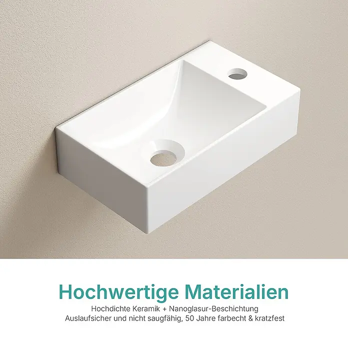 Emke Waschbecken Ceraedge CB21 - Hahnloch: Rechts, Ohne Überlauf, Weiß - Weißes rechteckiges Keramik-Waschbecken an einer beigen Wand montiert.