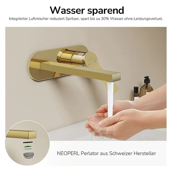 Emke Waschtischarmatur Arcspout XF22 - Gold, Glänzend - Eine goldfarbene Wandarmatur mit fließendem Wasser, das Hände wäscht. Eine Detailansicht zeigt den wassersparenden NEOPERL Perlator.