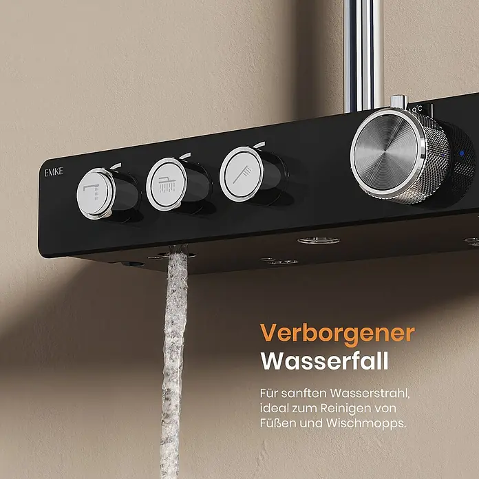 Emke Duschsystem SleeFlow F28 - Mit Thermostatarmatur, Lochabstand: 119 cm, Anzahl Strahlarten: 3 Stk., Chrom - Schwarzes Duschpaneel mit Chrom-Bedienelementen, großem Temperaturregler und einem wasserfallartigen Wasserstrahl.
