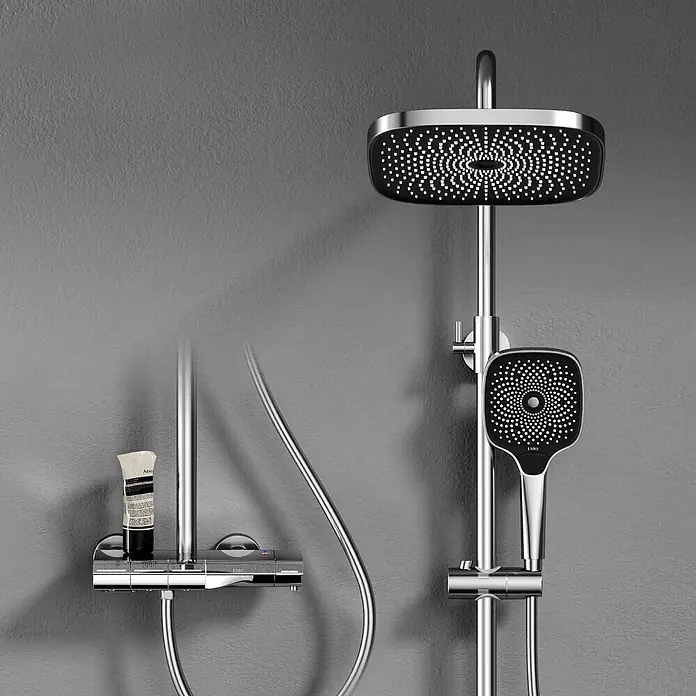 Emke Duschsystem Orbflow F12 - Mit Thermostatarmatur, Lochabstand: 77,4 cm, Anzahl Strahlarten: 3 Stk., Chrom - Modernes Chrom-Duschsystem mit quadratischer Kopf- und Handbrause sowie Thermostatmischer.