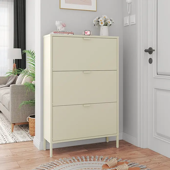 Happy Garden Schuhschrank MARION - Weiß - Cremefarbener dreistufiger Schuhschrank im Eingangsbereich. Bietet stilvollen, kompakten Stauraum für Schuhe.