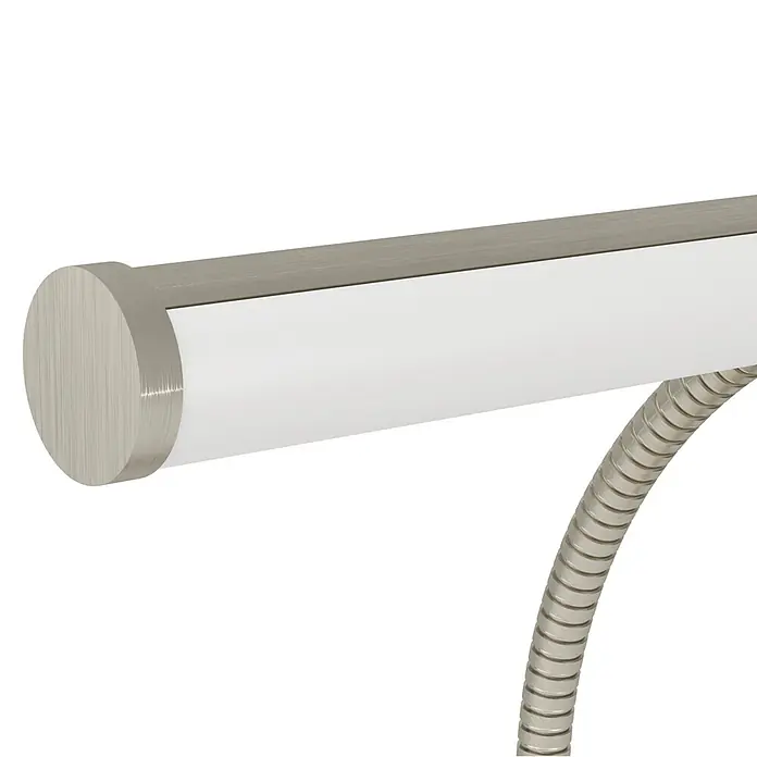 Eglo LED-Tischleuchte Riccione - 5 W, L x B x H: 30 x 19 x 39,5 cm, Nickel, Warmweiß - Nahaufnahme einer gebürsteten LED-Lichtleiste aus Metall mit weißem Diffusor und flexiblem Spiralschlaucharm.