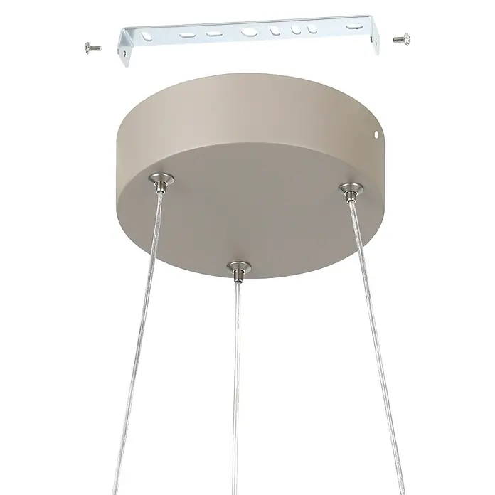 Eglo LED-Pendelleuchte rund Mezzomonte - 20 W, Ø x H: 48 x 110 cm, Sandfarben, Warmweiß - Runde, beige Deckenrosette für eine Pendelleuchte, mit drei silbernen Aufhängedrähten und einer Metallhalterung mit Schrauben.