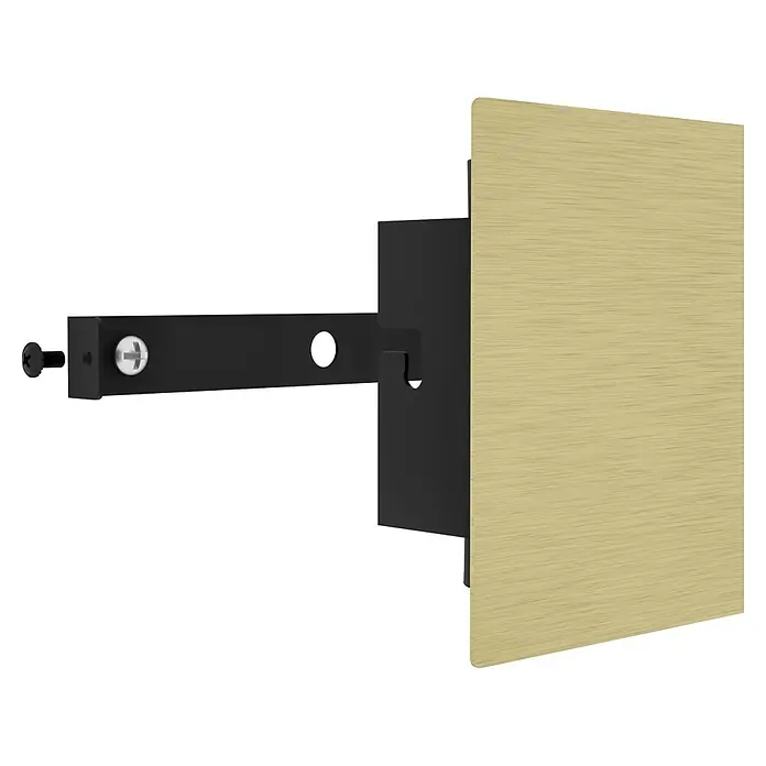 Eglo Talamello LED-Wandleuchte - 6 W, L x H: 20 x 10 cm, Gold, Warmweiß - Schwarze Montagehalterung mit Schrauben, die eine rechteckige, gebürstete Messingplatte befestigt.