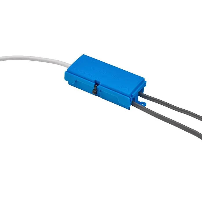 Ideal Kabelbox In-Sure Box 30-4000-1 - 1 Stk. - Blaue elektrische Abzweigdose, verbunden mit einem weißen Kabel und zwei grauen Kabeln.