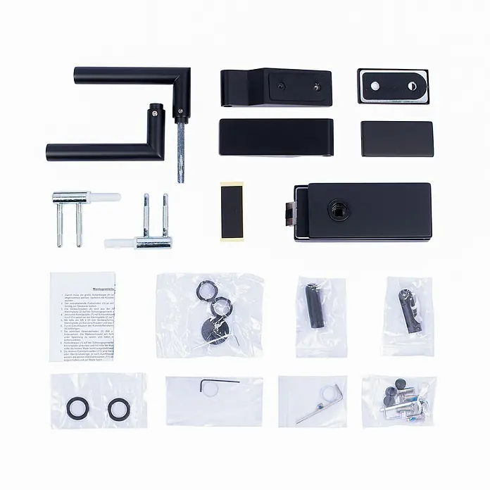 Inova Zimmertür Zimmertür Glas Komplettset mit Studio Beschlag in schwarz - 834 x 1.972 mm, DIN Anschlag: Links/Rechts, Schwarz - Ein schwarzes modernes Türdrücker-Set mit L-förmigen Griffen, Schlossmechanismus, Platten und Montagezubehör ausgelegt.