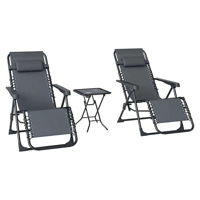 Outsunny Garten-Liegestuhl - Metall, Texteline (70 % Kunststoff, 30 % Polyester), Rückenlehne verstellbar, Dunkelgrau, B x T x H: 65 x 90 x 110 cm - Zwei graue Zero-Gravity-Liegen und ein passender Klapptisch, aus Textilgewebe und schwarzem Metallgestell.