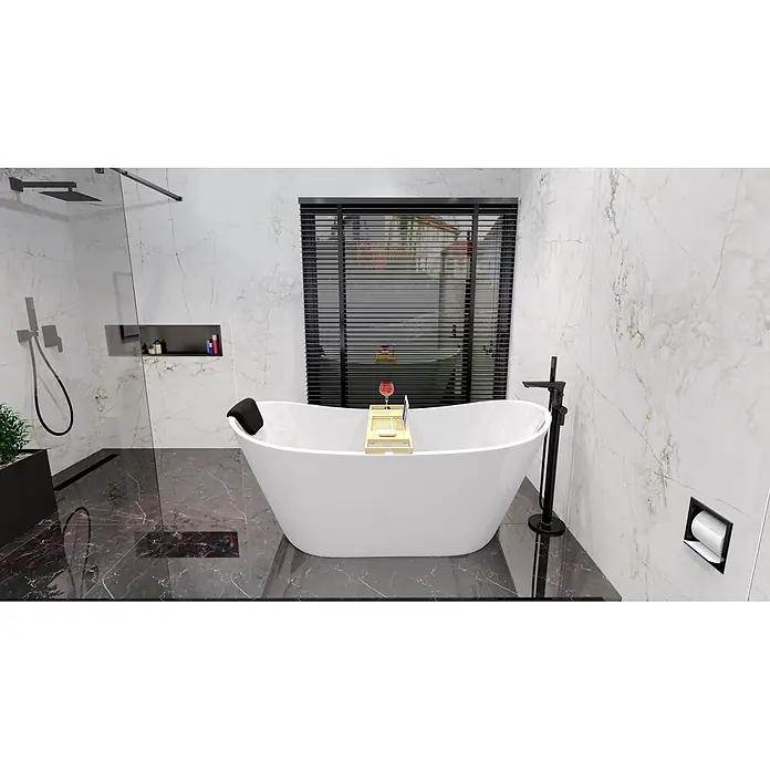 Bad Land Freistehende Badewanne ROSSA freist. Badewanne 170x80 cm Weiß, Ablauf + Bambusablage - L x B: 170 x 80 cm, Acryl, weiß - Modernes Badezimmer mit weißer freistehender Badewanne, schwarzer Bodenarmatur und Dusche. Wanne mit Holzwannenablage und Wein.