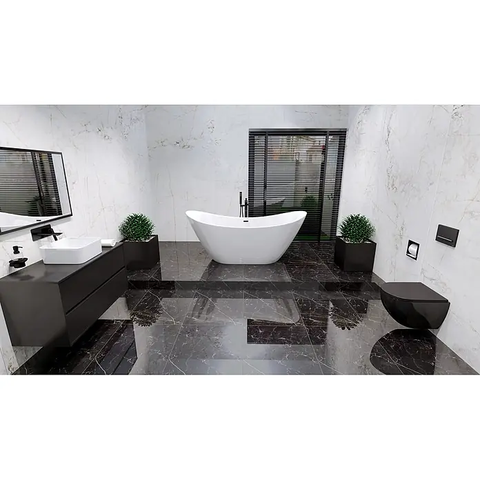 Bad Land Freistehende Badewanne IVAR freist. Badewanne 180x80 cm Weiß, Ablauf + Bambusablage - Acryl, weiß - Ein modernes Badezimmer mit schwarzem Waschtisch und weißem Waschbecken, einer weißen freistehenden Badewanne und einer schwarzen Wandtoilette.
