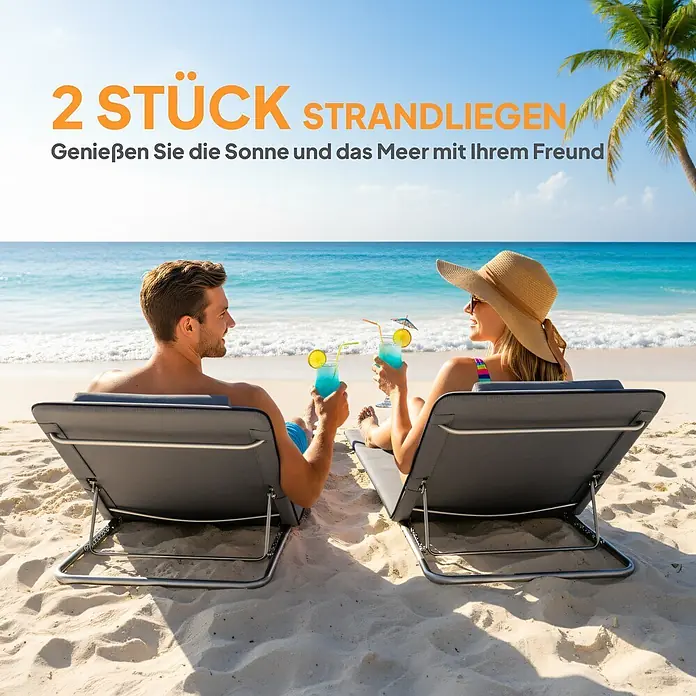 Outsunny Gartenliegen-Set - B x T: 134 x 134 cm, Grau, Stahl, Rückenlehne verstellbar - Zwei dunkelgraue Strandliegen am Sandstrand, auf denen ein Paar die Aussicht auf das Meer genießt.