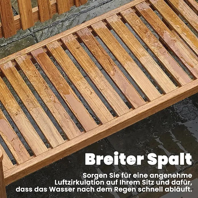 Outsunny Gartenbank - Akazienholz, Naturholz - Braunes Lattenholz-Gartenmöbel mit breiten Spalten, nass vom Regen, das effiziente Wasserableitung zeigt.