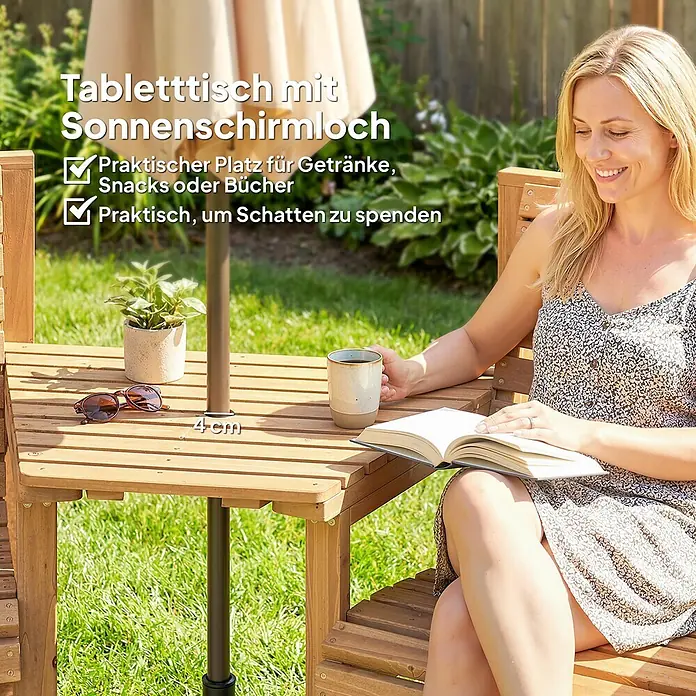 Outsunny Gartenbank Naturholz, 121cm x 65cm x 90cm - Tannenholz, Naturholz - Holz-Gartenbank mit integriertem Tisch und Sonnenschirmloch, gezeigt mit einer Frau beim Lesen. Ideal zum Entspannen im Schatten.