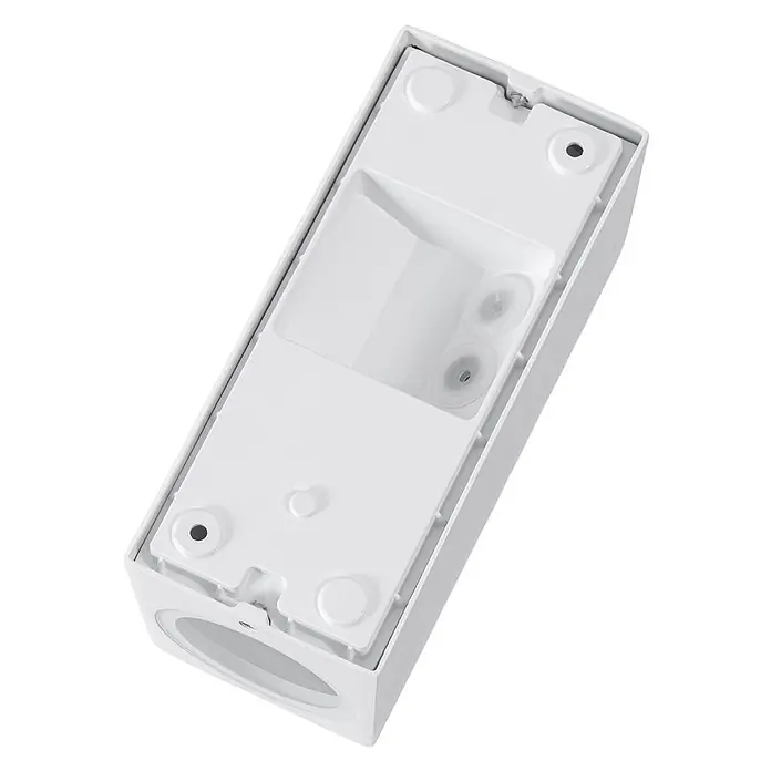 Lucande Außenwandleuchte Xava - weiß / opal, IP65 - Weißes rechteckiges Leuchtengehäuse, von hinten gesehen, mit Befestigungslöchern und Kabelzugängen.