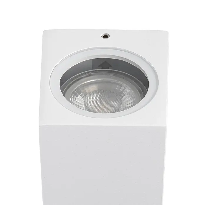 Lucande Außenwandleuchte Xava - weiß / opal, IP65 - Weißer quadratischer Downlight mit runder Lichtquelle und kleinem Befestigungspunkt.