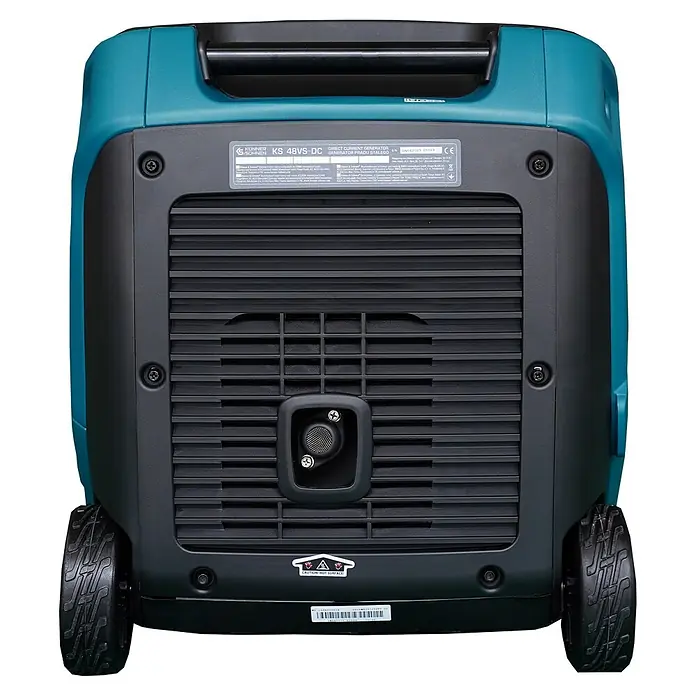 Könner & Söhnen Stromerzeuger KS 48VS-DC - Nennleistung: 3,3 kW, Tankvolumen: 12 l - Rückansicht eines tealfarbenen und schwarzen tragbaren Generators mit Rädern, Datenplatte, Lüftungsgitter und Steckdose.