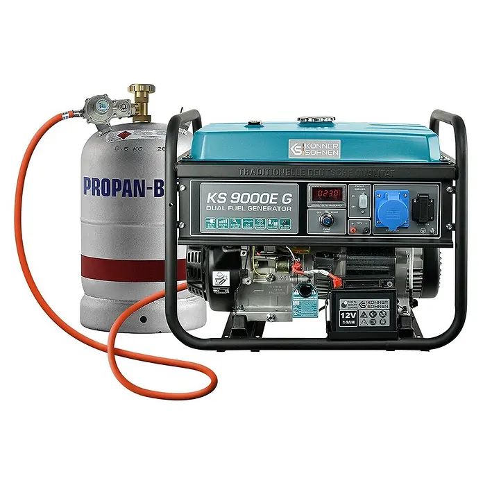 Könner & Söhnen Stromerzeuger KS 9000E G - Nennleistung: 6 kW, Tankvolumen: 25 l - Blauer Dual-Fuel-Generator mit schwarzem Rahmen, über einen orangefarbenen Schlauch an einen Propangastank angeschlossen.