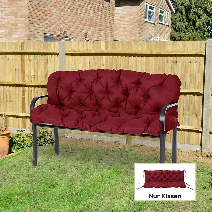 Outsunny Bankauflage - Gartenbank, 1 Stk., Polyester, Schaumstoff, Rot - Tiefrote, gesteppte Bankauflagen für Rücken und Sitz auf einer schwarzen Metallgartenbank im Garten.