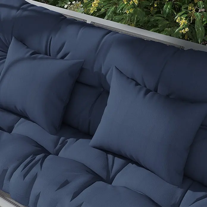 Outsunny Bankauflage Hollywoodschaukel - 1 Stk., 100% Polyester, Blau - Dunkelblaue Outdoor-Kissen auf einem Gartensofa.