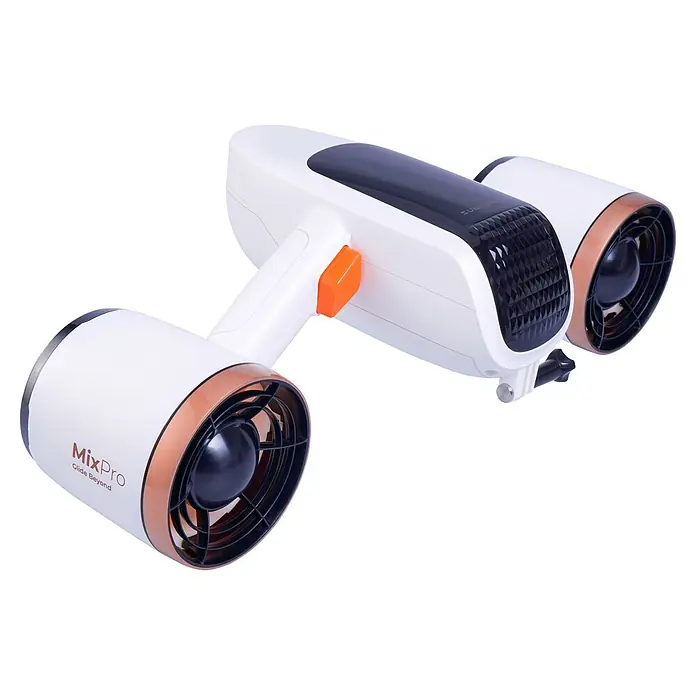 Sublue Tauchscooter MixPro 2026 - L x B x H: 465 x 230 x 230 mm - Weiß-dunkelgrauer Unterwasserscooter mit zwei Antrieben, Bronze-Akzenten und orangefarbenen Steuertasten.
