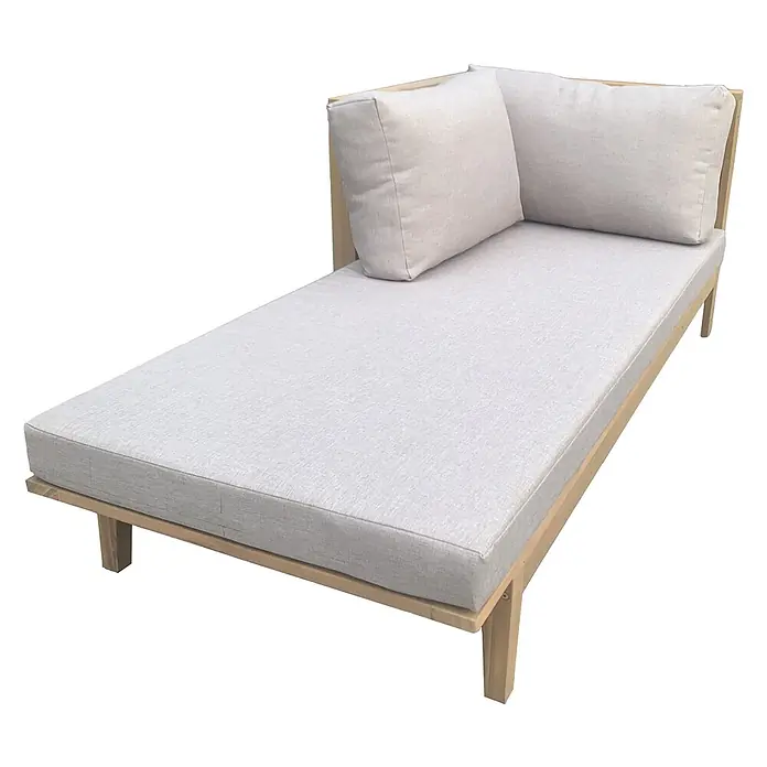 Happy Garden Loungemöbel-Set PANGKOR - 2 -tlg., Akazie, Beige - Helles Holz-Daybed mit dicker hellgrauer Sitzauflage und zwei passenden Rückenkissen.