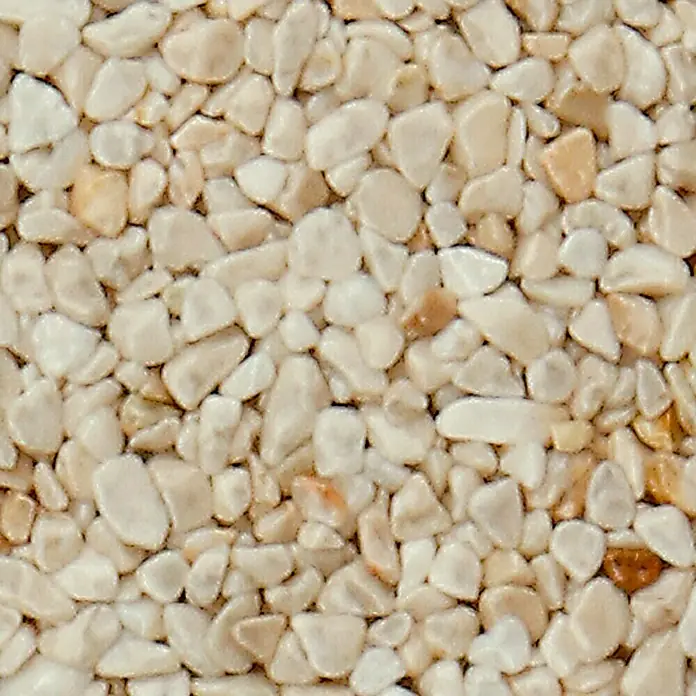 Probau Steinchenteppich Marmorkiesel, 2-4 mm - Beige, 20 kg - Nahaufnahme eines Musters aus hellen Kieseln, die eine Textur für Oberflächen oder dekorative Zwecke bilden.