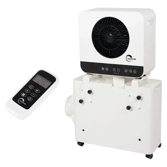 Sannover Mobiles Klimagerät Kedros Sannover 1,9 kW / 6700 BTU - 1,9 kW, Raumgröße: 18 m², weiß - Weißes, tragbares Klimagerät mit Fernbedienung, die 26°C anzeigt. Das zweiteilige Gerät hat einen Frontlüfter und Rollen.